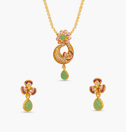 The Golden Glory Pendant Set